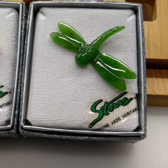 2 VTG JADE MOTHER OR PEARL PINS DRAGONFLY FLOWER - Picture 3 of 8